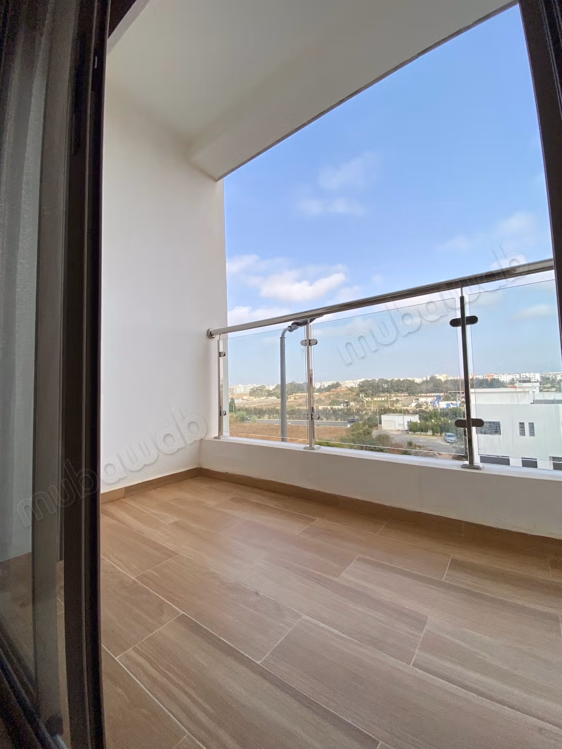 Appartamento in affitto a Harhoura. Superficie totale 90 m². Arredato