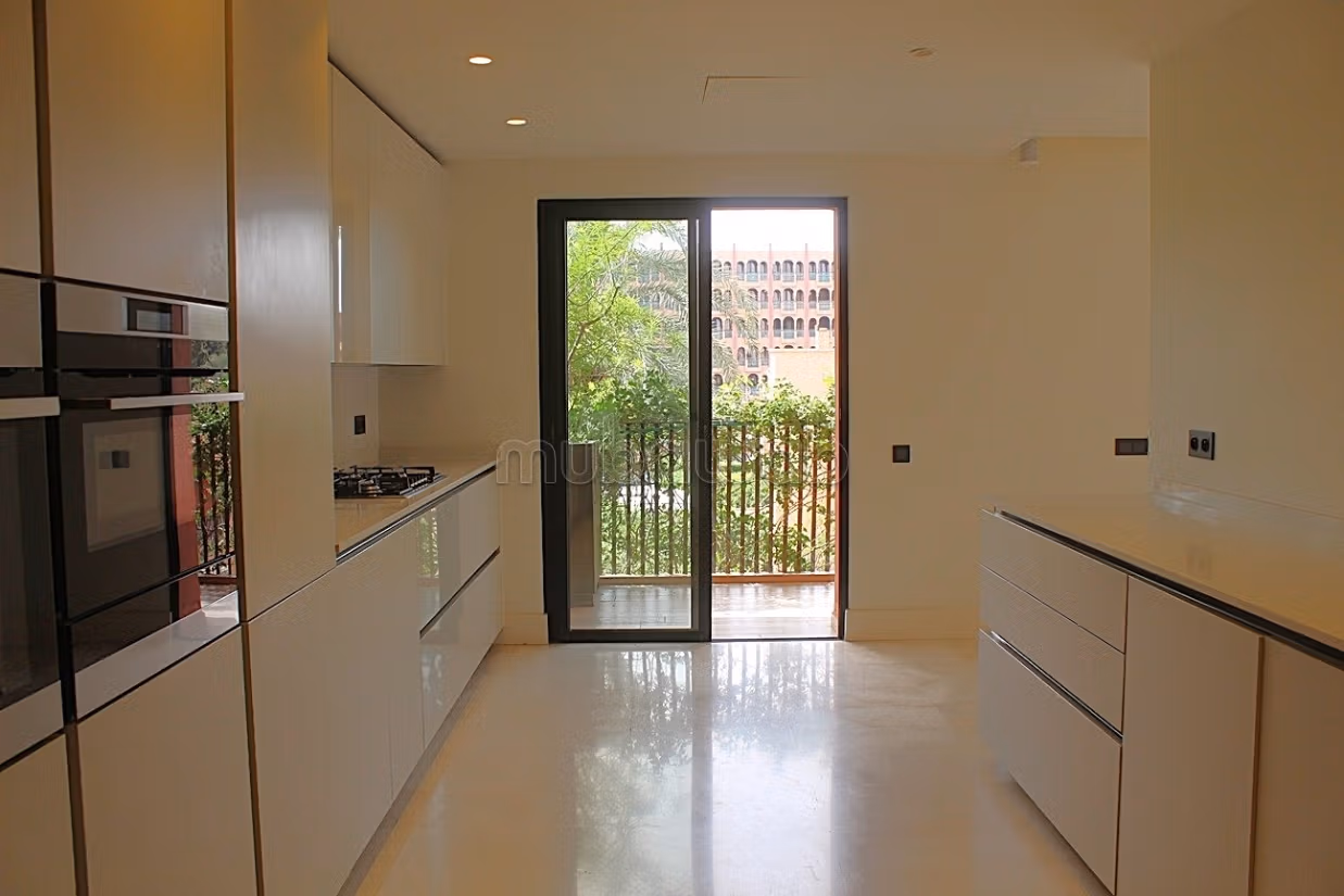 Vaste de 3 chambres dans une luxueuse résidence — 6