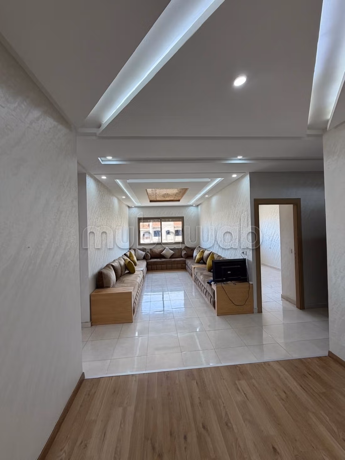 Sell apartment in Deroua. Total area 96 m². Built-in oven