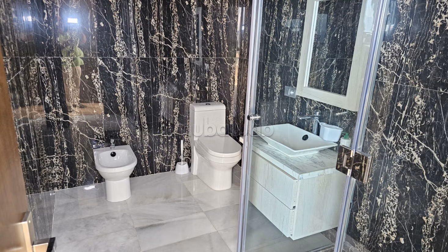 Luxe villa te huur in Mdiq. 4 grote kamers. Gemeubileerd