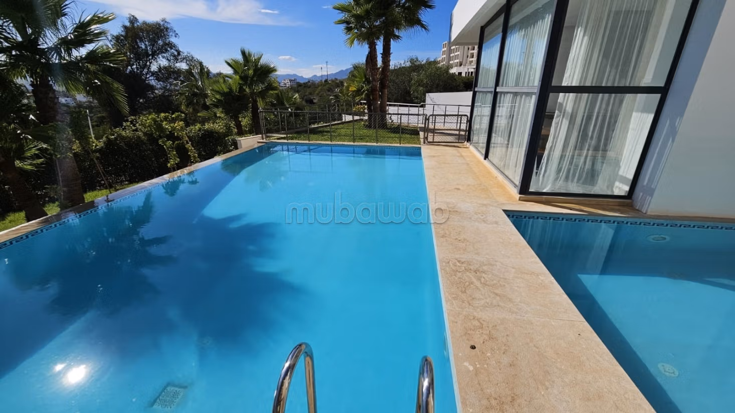 Luxe villa te huur in Mdiq. 4 grote kamers. Gemeubileerd