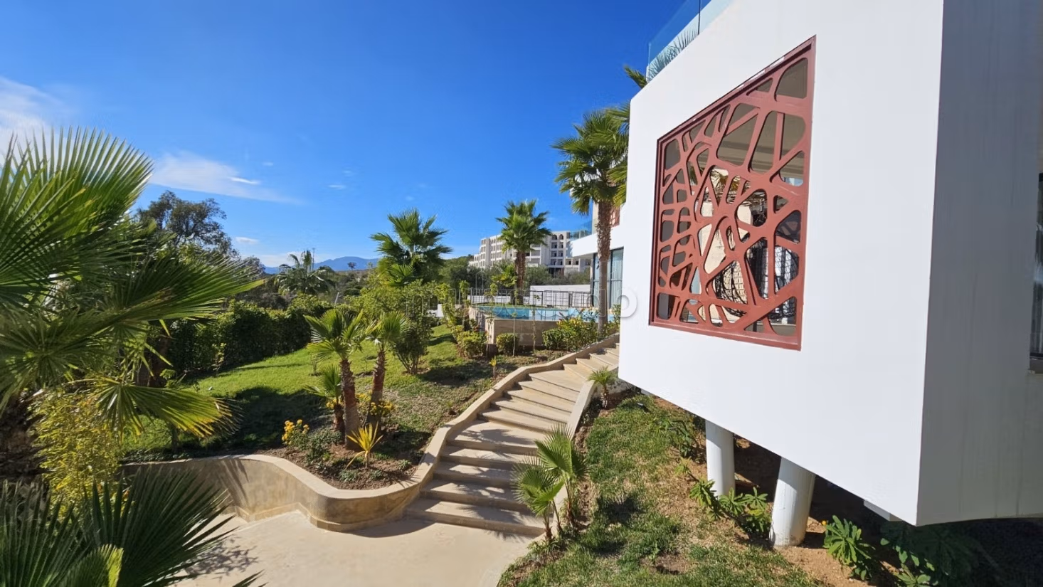Luxe villa te huur in Mdiq. 4 grote kamers. Gemeubileerd