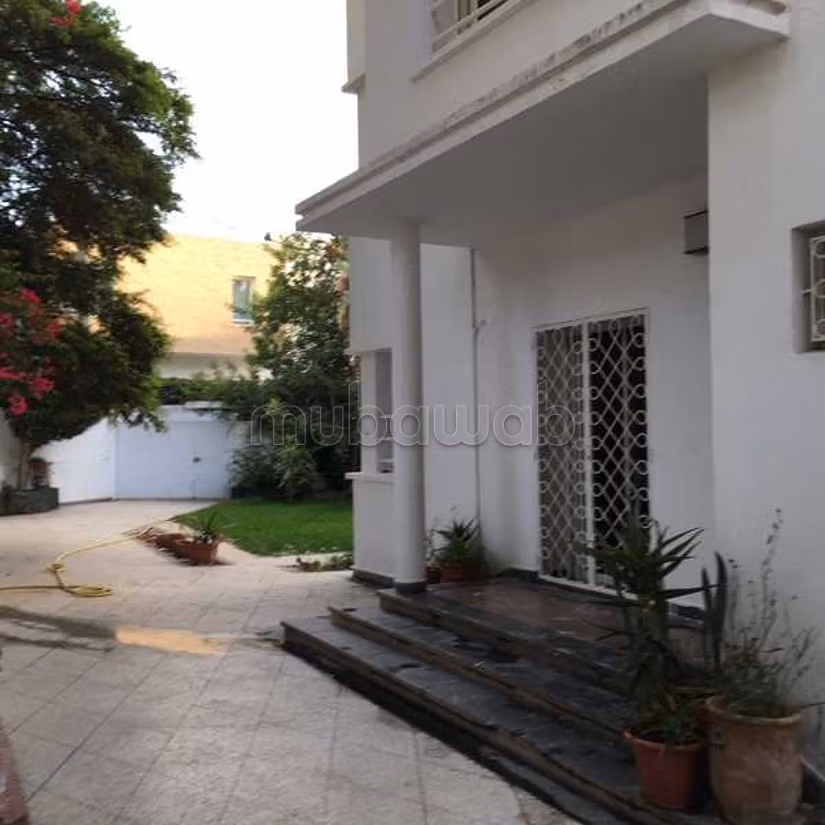 Villa te Koop van 341.0 m² in Rabat, Haut Agdal