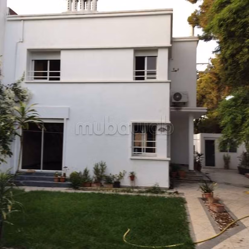 Villa te Koop van 341.0 m² in Rabat, Haut Agdal