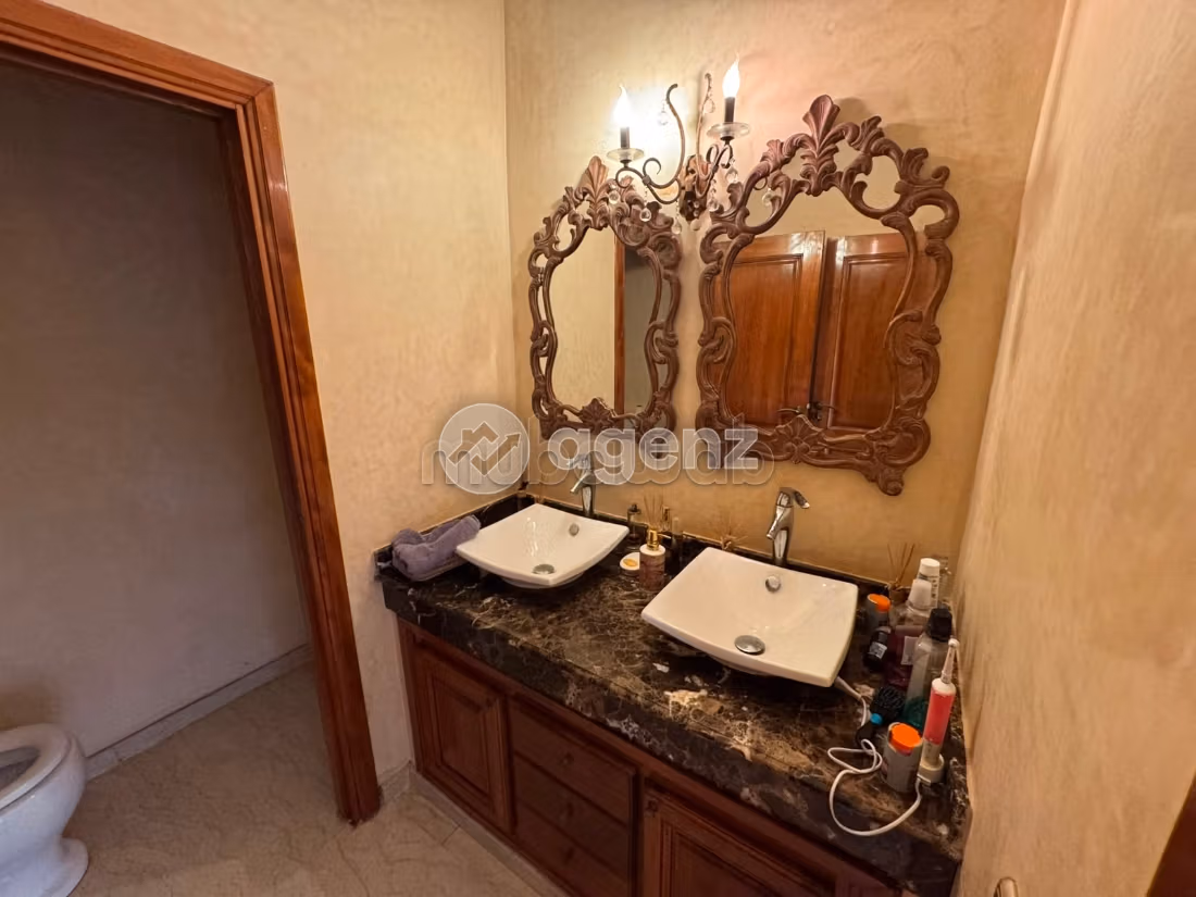 Villa à vendre 347 m², 5 chambres Dar Bouazza Dar Bouazza