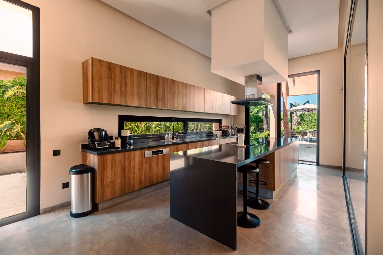 Contemporary villa 10 minutes from Bd MOHAMED VI