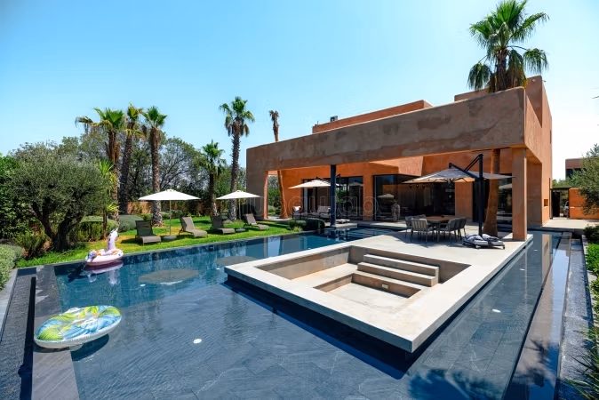 Contemporary villa 10 minutes from Bd MOHAMED VI