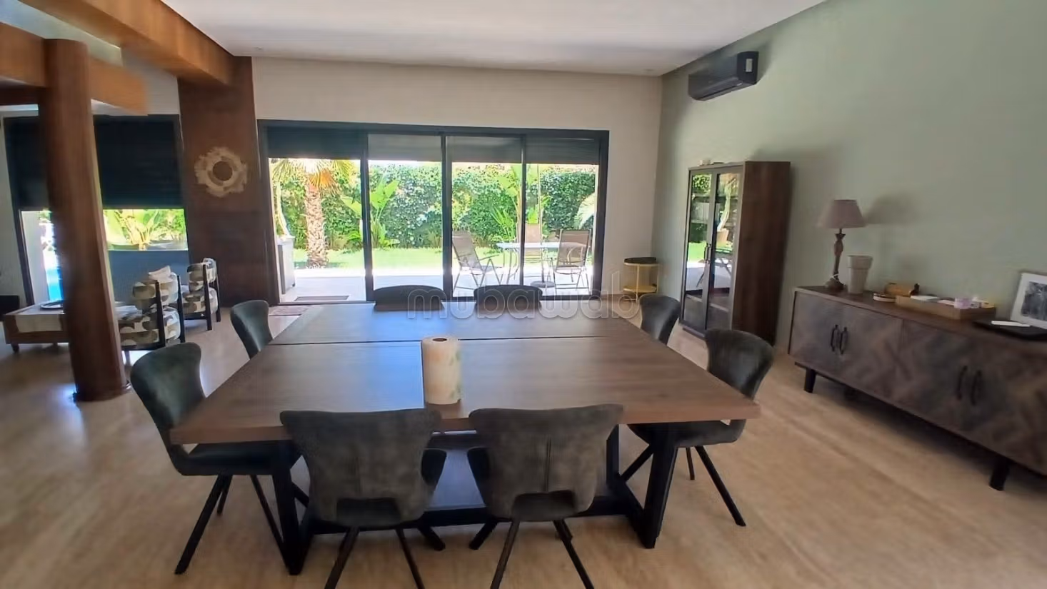 Villa moderna en venta