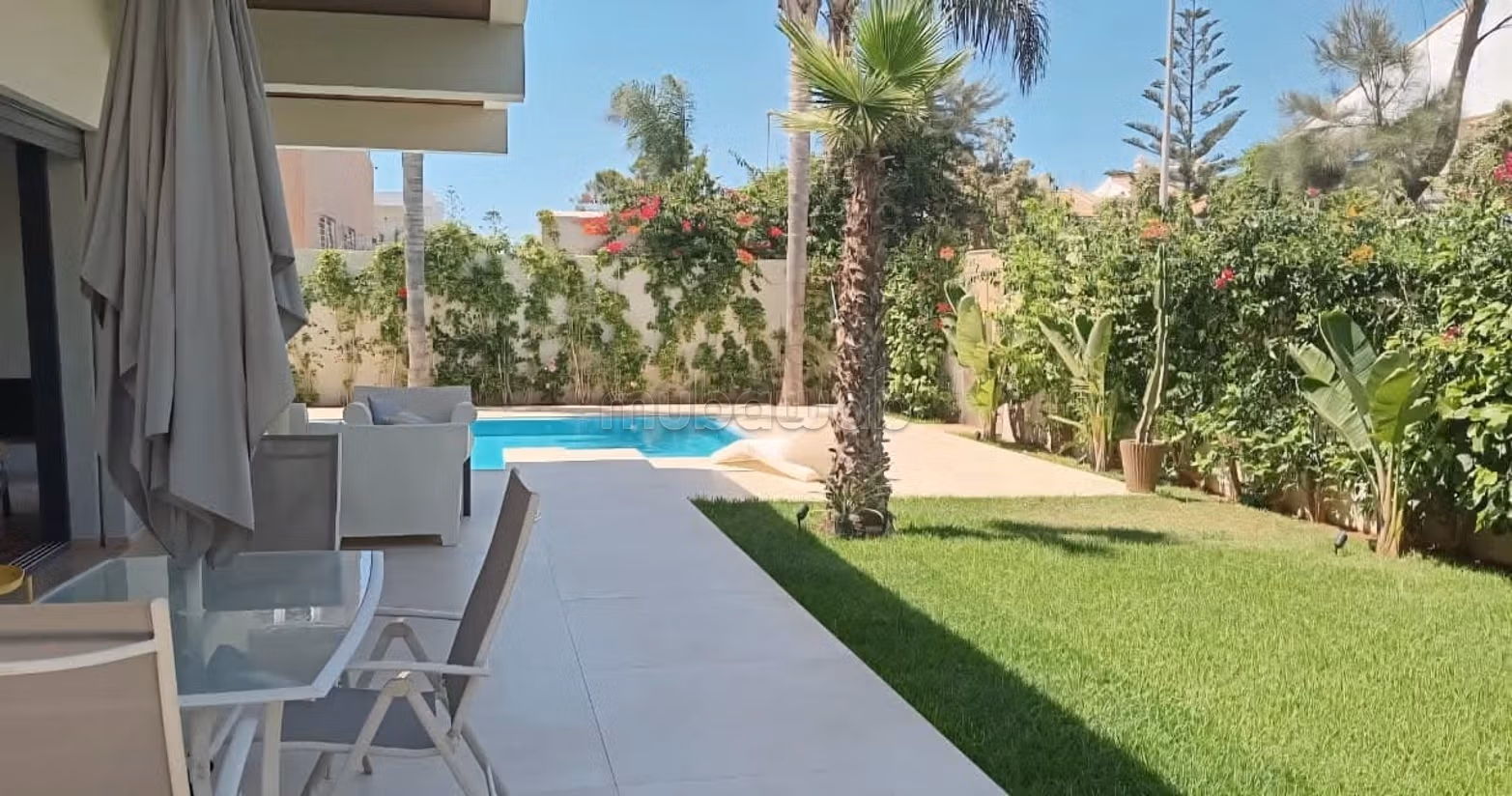 Villa moderna en venta