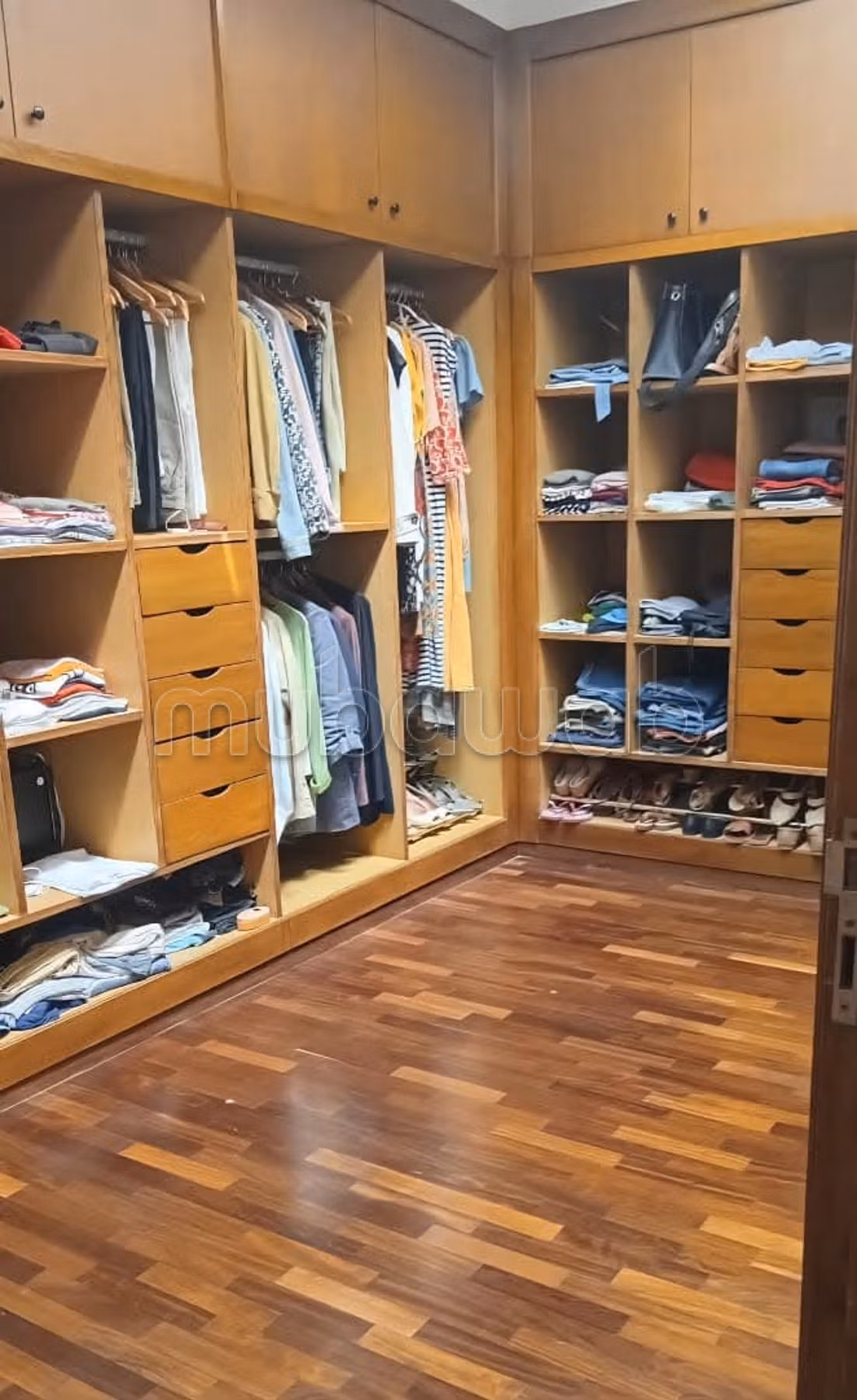 Villa moderna en venta
