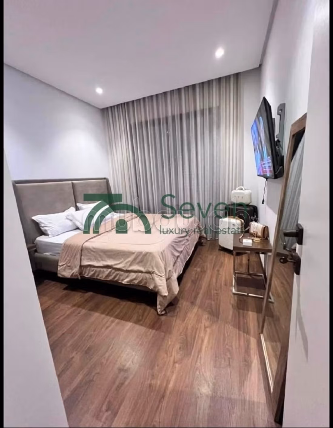 A furnished S1 apartment