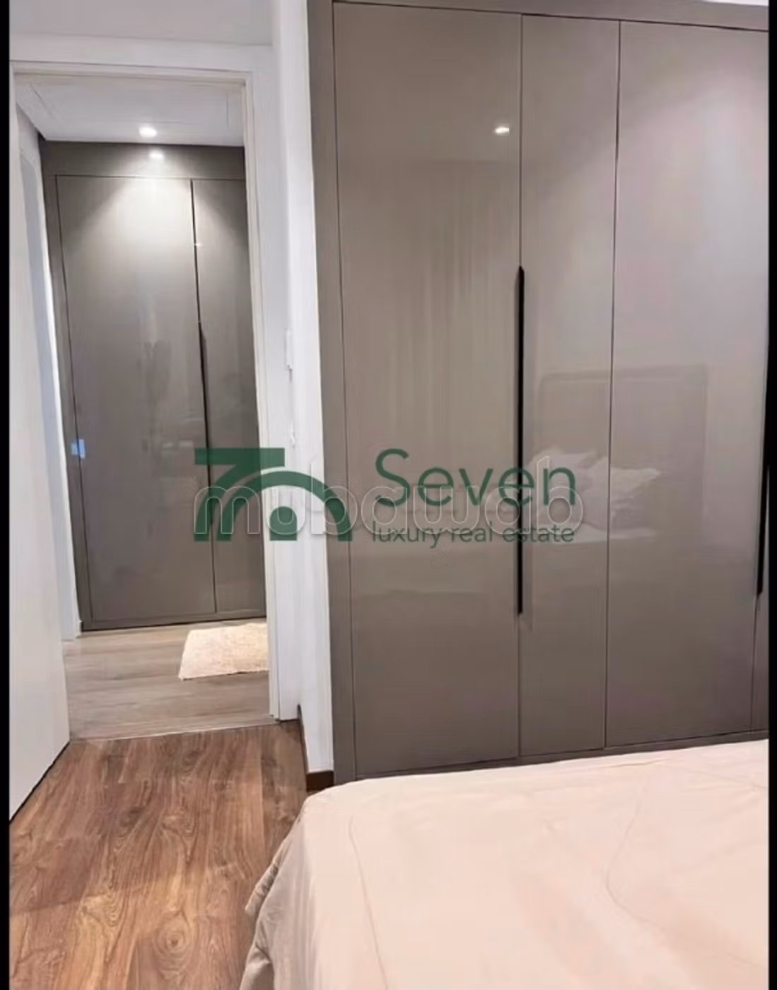 A furnished S1 apartment