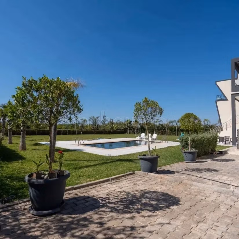 Domaine privé a vendre a 8mn de Benslimane