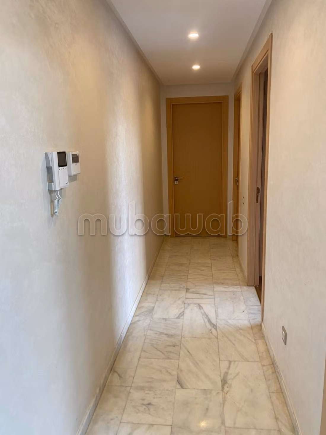 Magnífico rez de jardín amueblado de 170 m² en alquiler