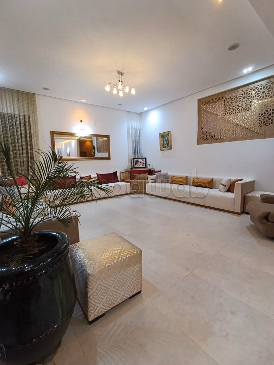 Magnificent villa for rent for your vacation on Route d'Agadir. 5 rooms. Air conditioning and pool