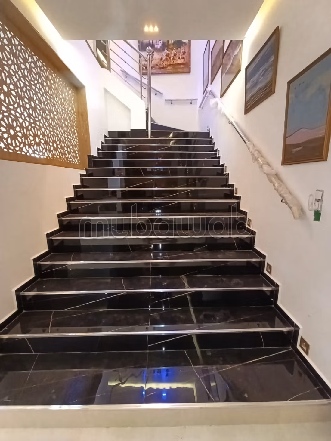 Magnificent villa for rent for your vacation on Route d'Agadir. 5 rooms. Air conditioning and pool