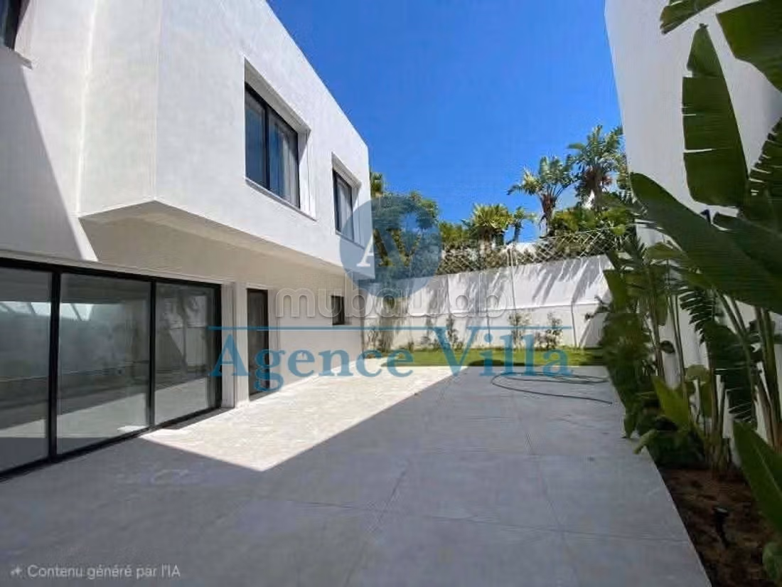 A louer une villa s3 avec piscine Gammarth