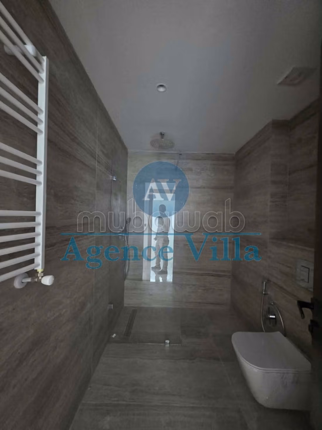 A louer une villa s3 avec piscine Gammarth