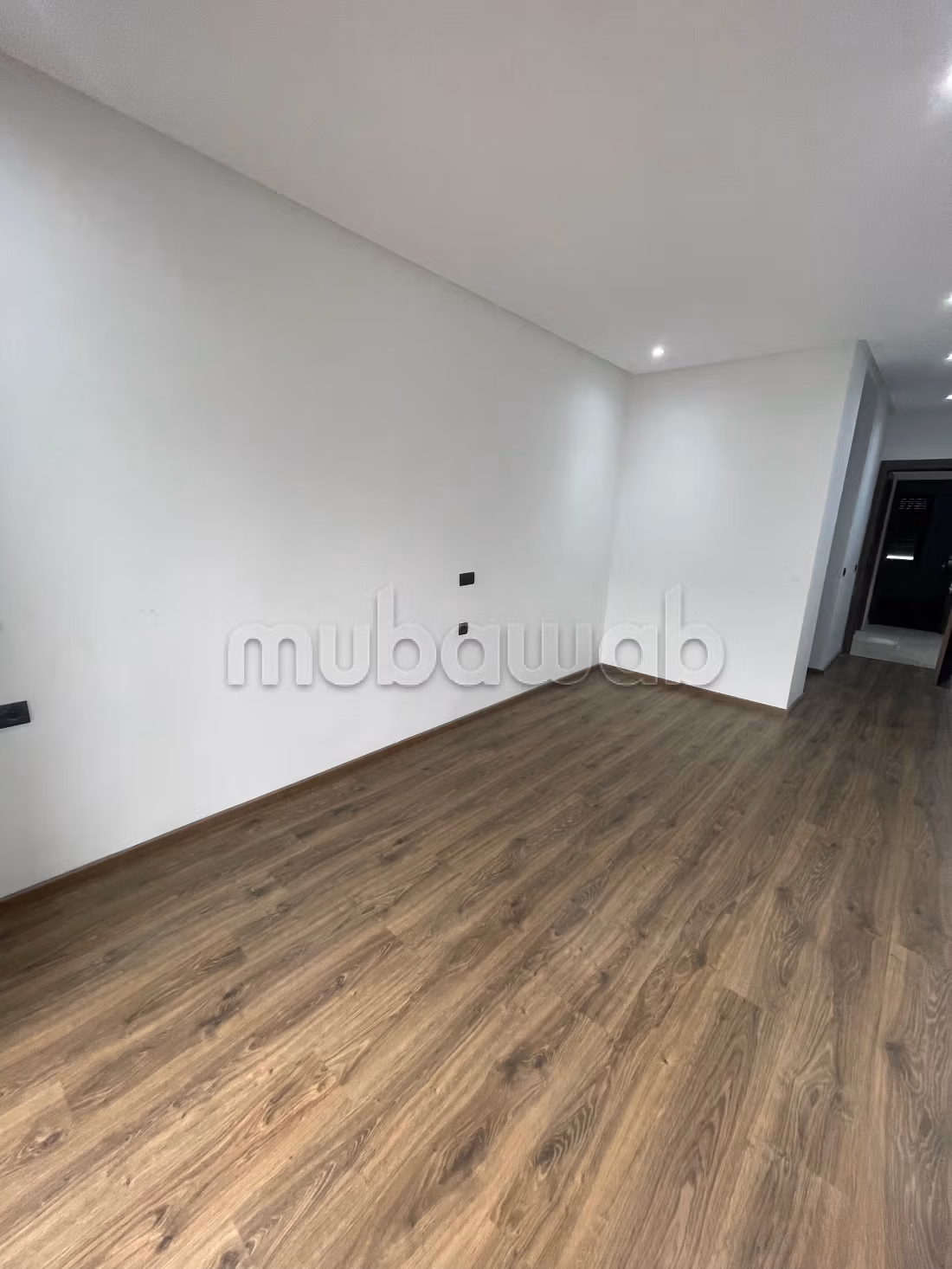 Appartement en location à Belvédère. 
3 belles chambres. 
Avec ascenseur — 4