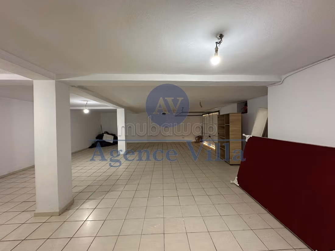 A Louer une villa standing s5 avec piscine lac2