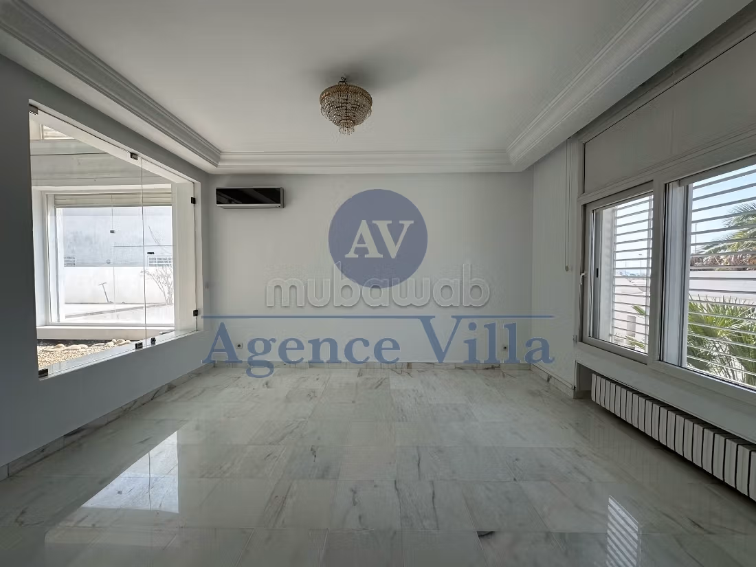 A Louer une villa standing s5 avec piscine lac2