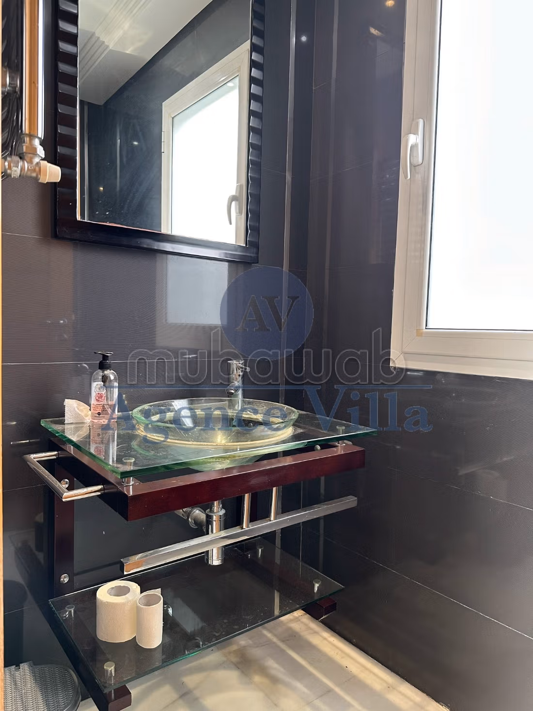 A Louer une villa standing s5 avec piscine lac2
