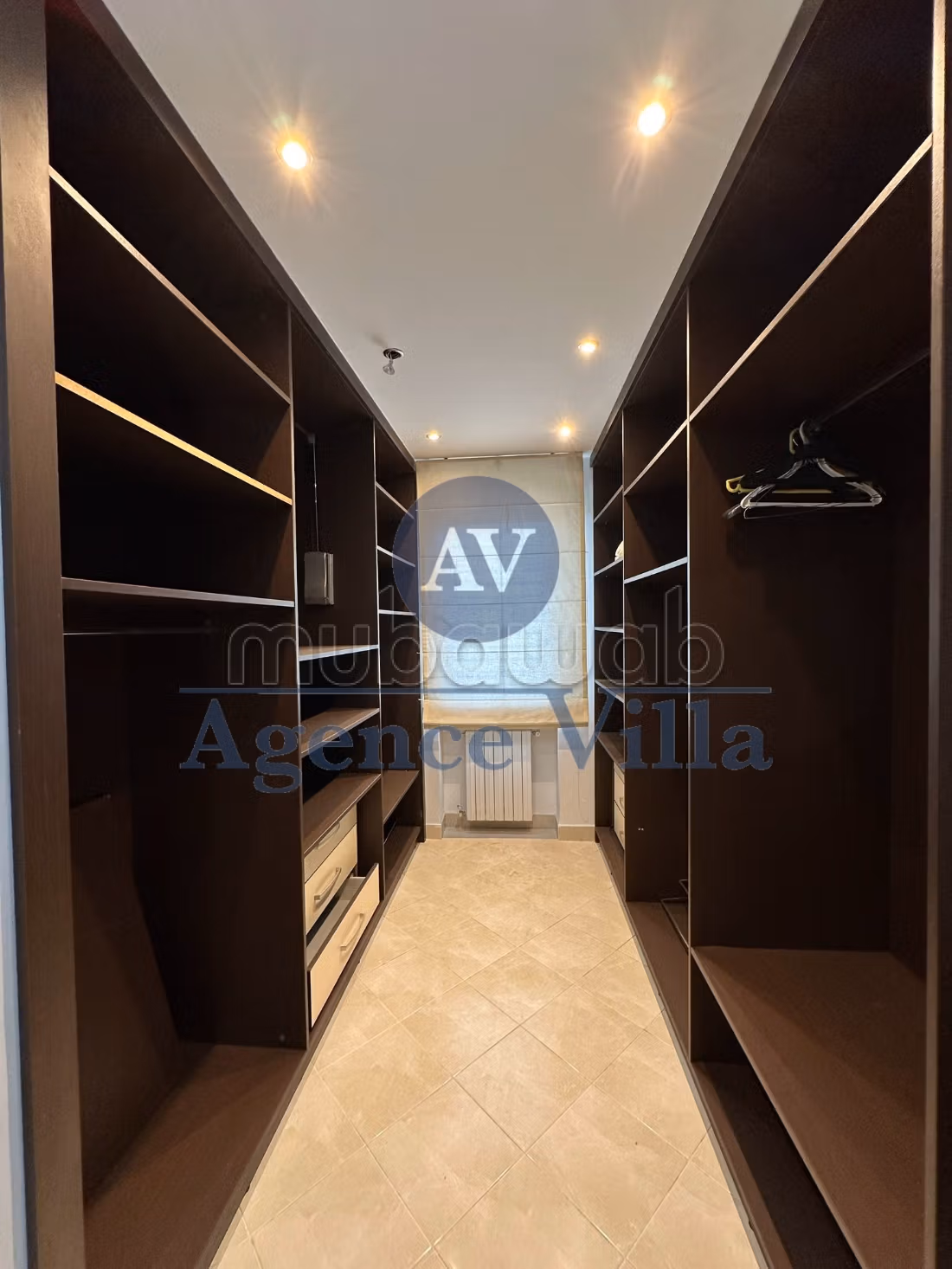 A Louer une villa standing s5 avec piscine lac2