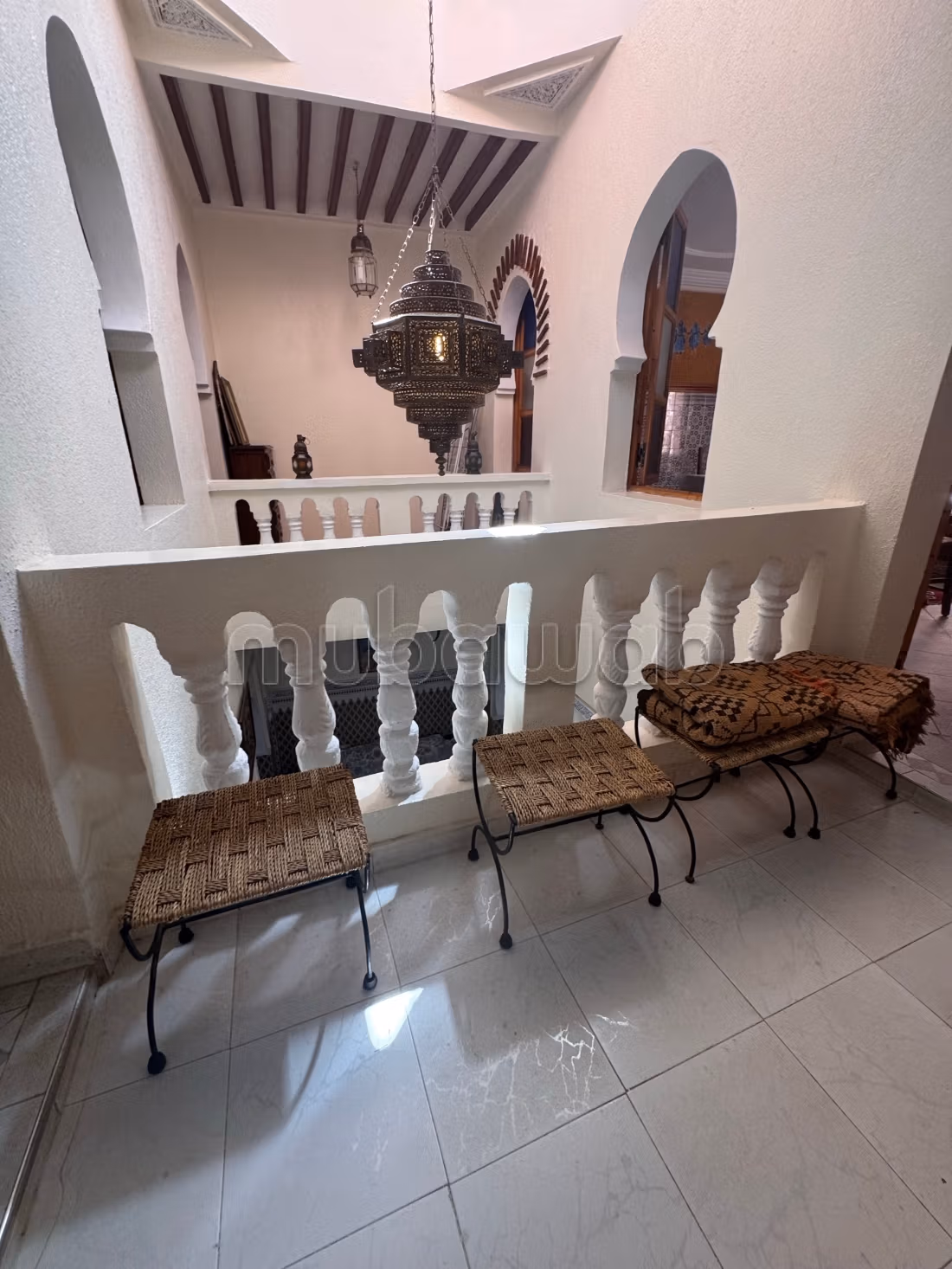 Vente d'un superbe riad à Ben Saleh. 
4 chambres agréables. 
Bien meublé