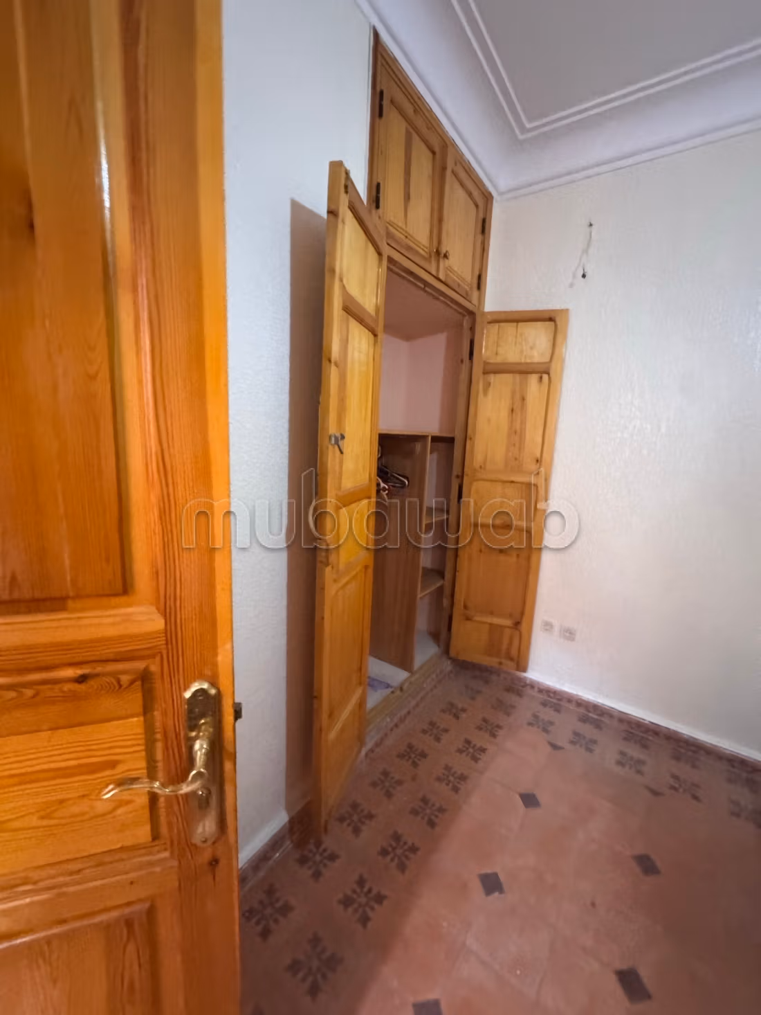 Vente d'un superbe riad à Ben Saleh. 
4 chambres agréables. 
Bien meublé