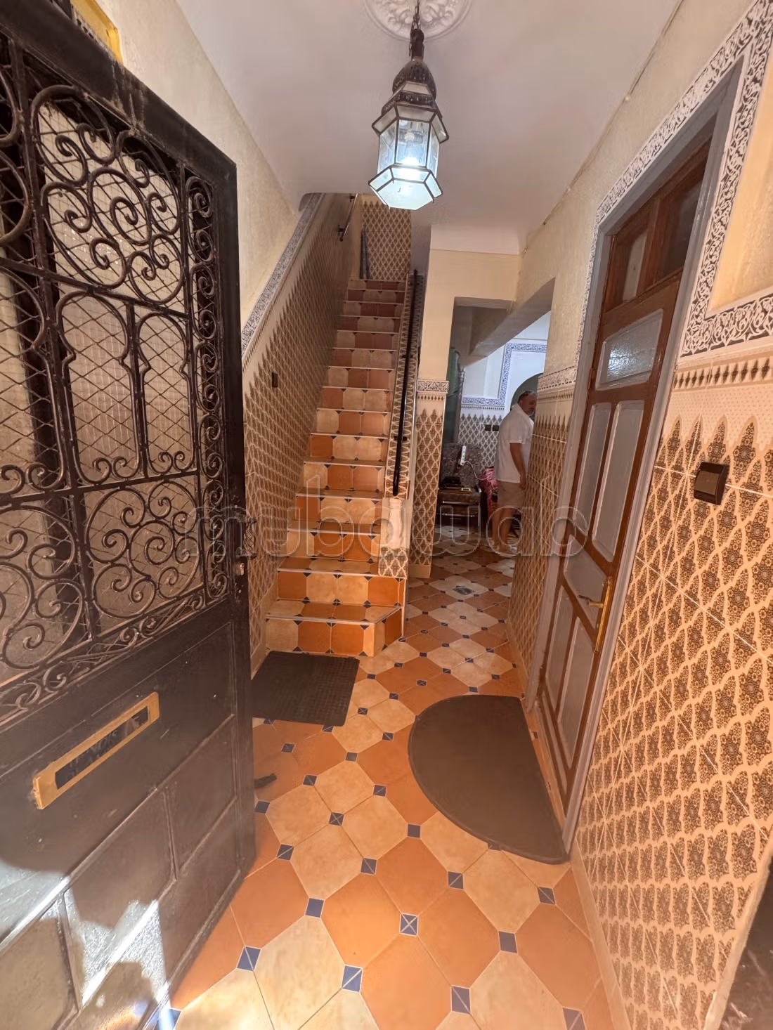 Vente d'un superbe riad à Ben Saleh. 
4 chambres agréables. 
Bien meublé