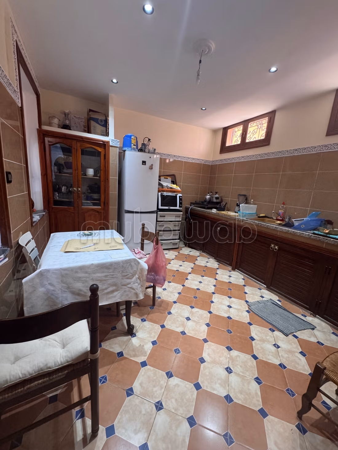 Vente d'un superbe riad à Ben Saleh. 
4 chambres agréables. 
Bien meublé