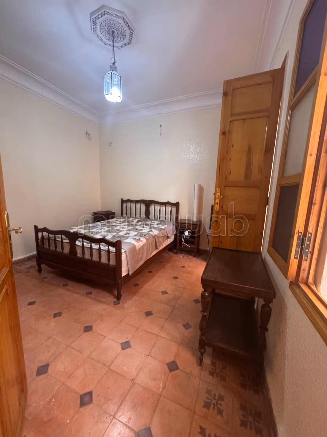 Vente d'un superbe riad à Ben Saleh. 
4 chambres agréables. 
Bien meublé