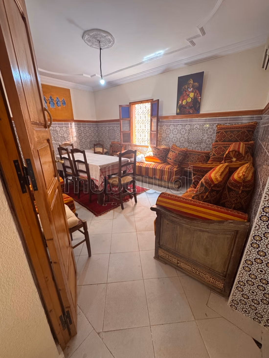 Vente d'un superbe riad à Ben Saleh. 
4 chambres agréables. 
Bien meublé
