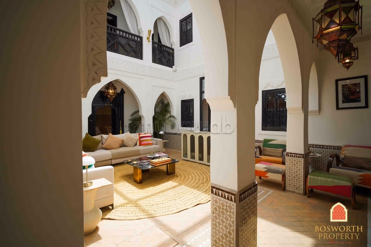 Topkwaliteit 5-en-suite Riad te koop in Marrakech