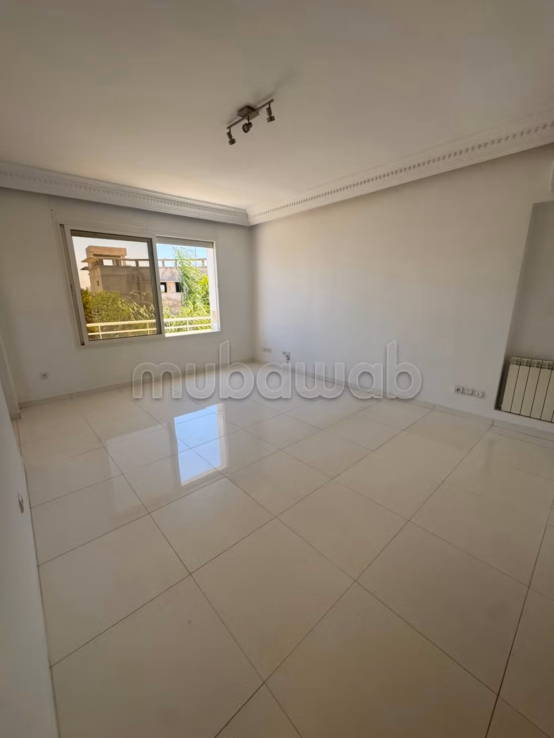 In affitto - Triplex moderno a El Manar