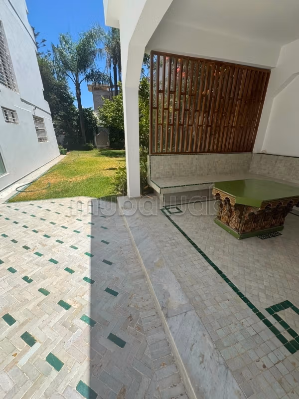 En alquiler - Triplex moderno en El Manar