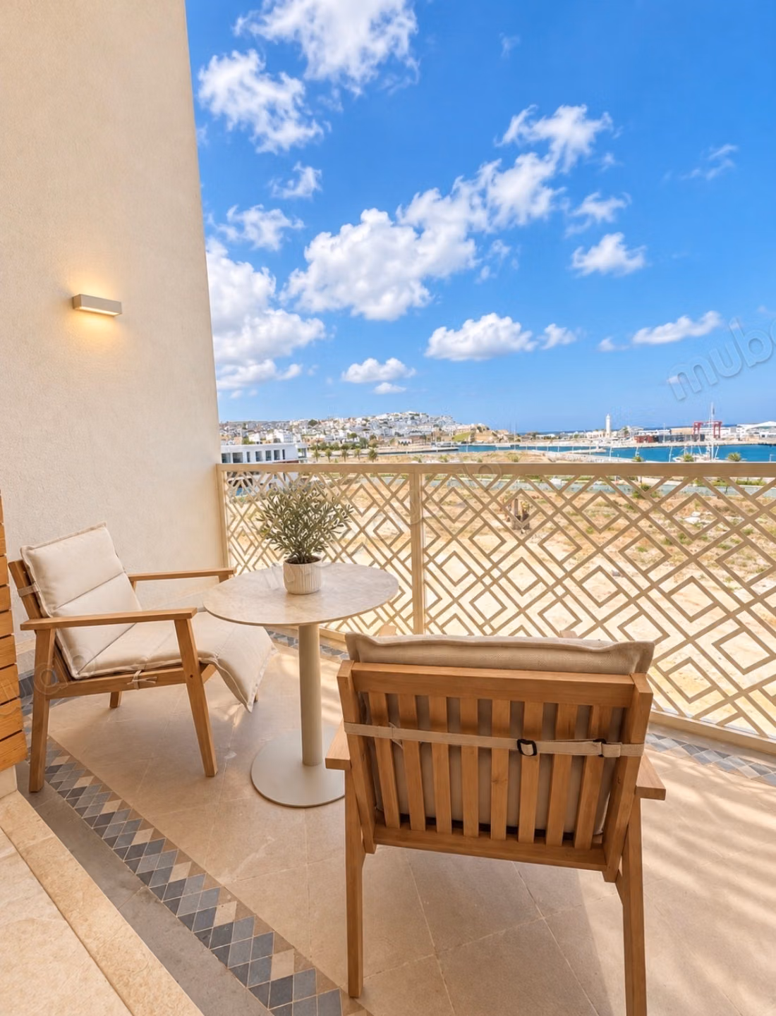 Tanger Port Front – Year-Round Pool