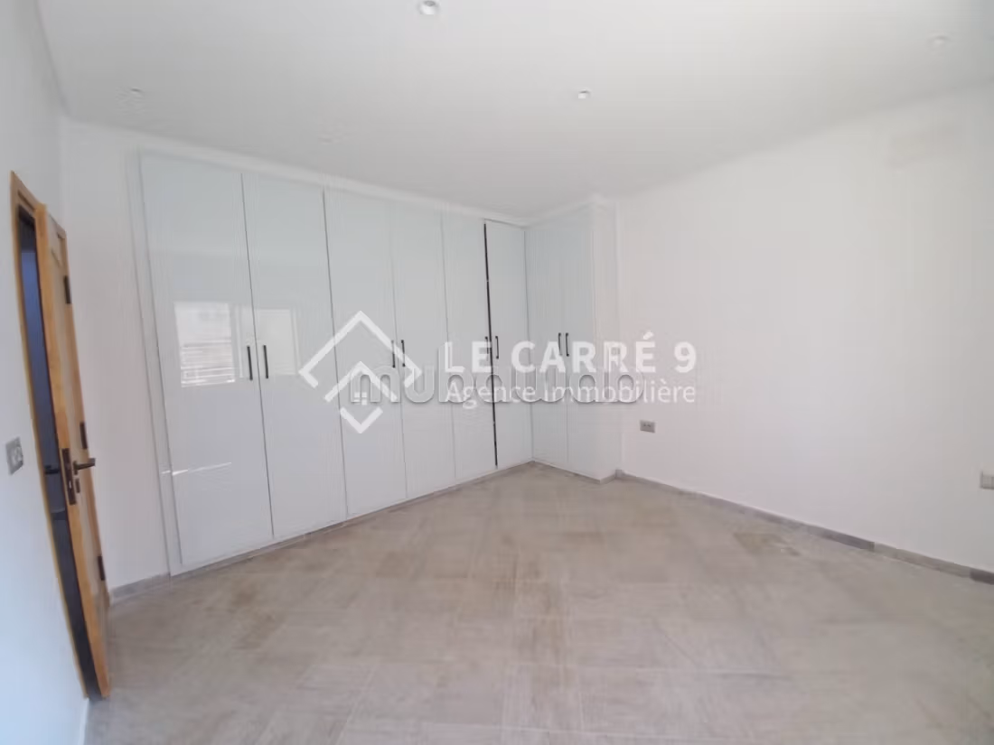 A louer un RDC de villa s3 à Ain Zaghouan Nord