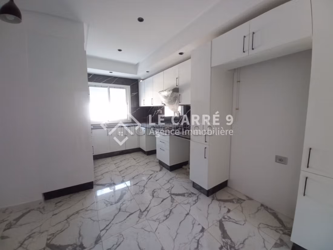 A louer un RDC de villa s3 à Ain Zaghouan Nord