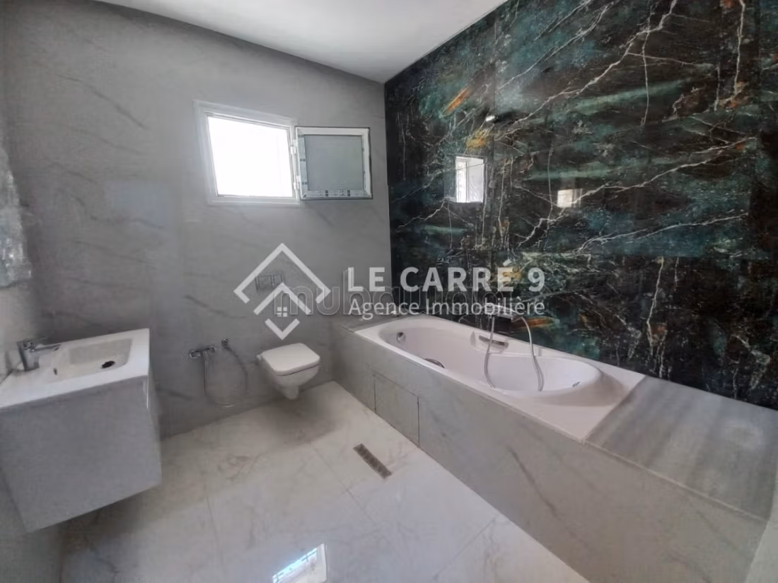 A louer un RDC de villa s3 à Ain Zaghouan Nord