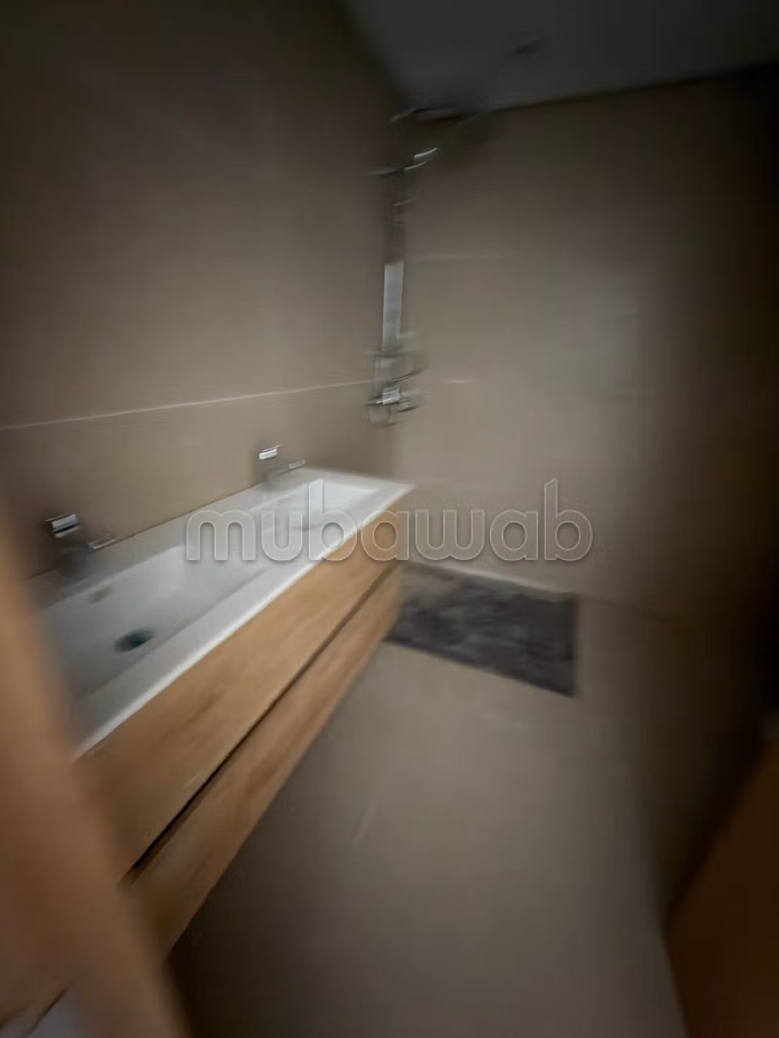 In Affitto Appartamento Nuovo di 130 m² a Islane