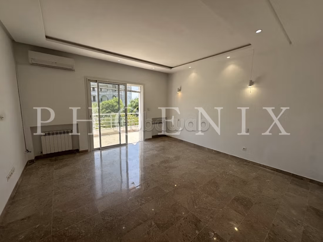 Vente Villa S3 de 400 m² avec piscine à Gammarth