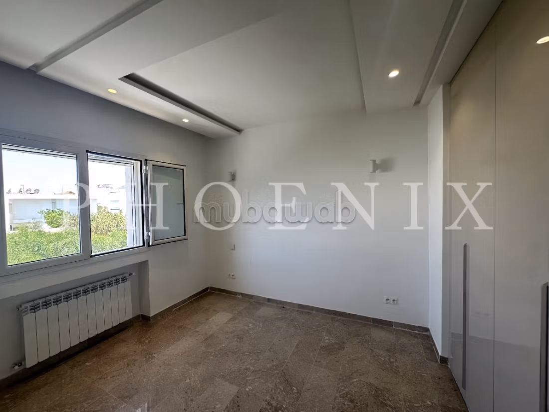 Vente Villa S3 de 400 m² avec piscine à Gammarth