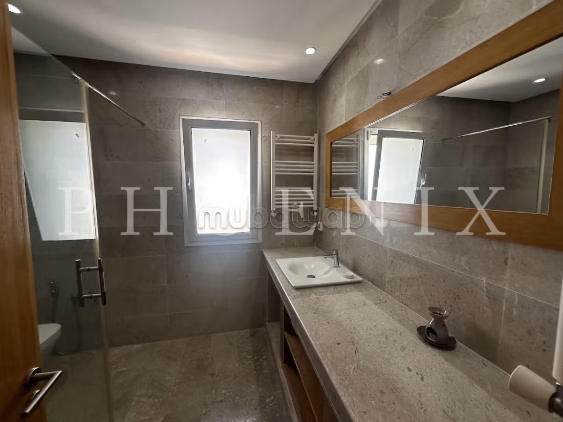 Vente Villa S3 de 400 m² avec piscine à Gammarth