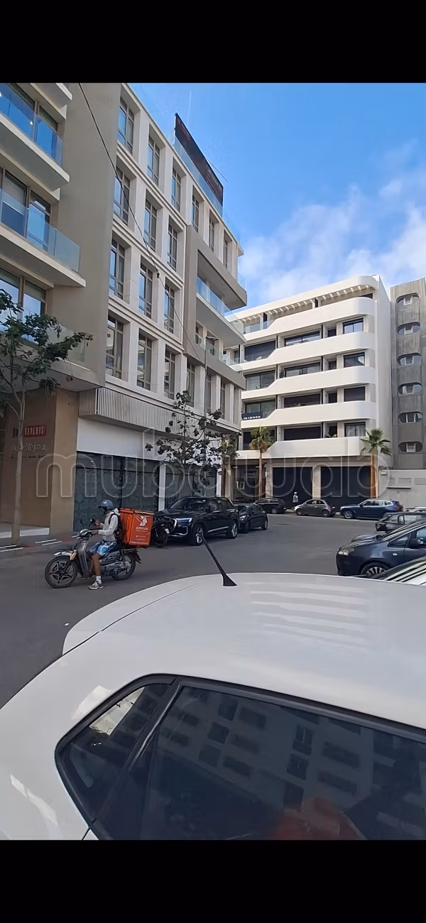 Zeer mooi appartement te koop, 1400000, bij C. I. L casa