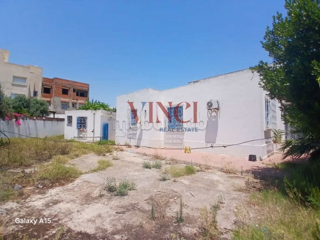 Une villa en s3 à vendre au bardo