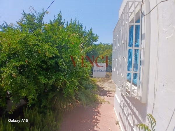 Une villa en s3 à vendre au bardo