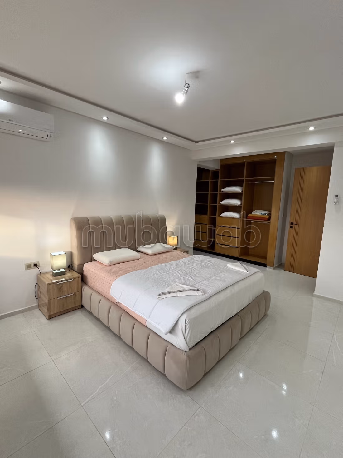 Superbo appartamento in affitto a Ouahat Sidi Brahim. 3 camere da letto. Ben arredato