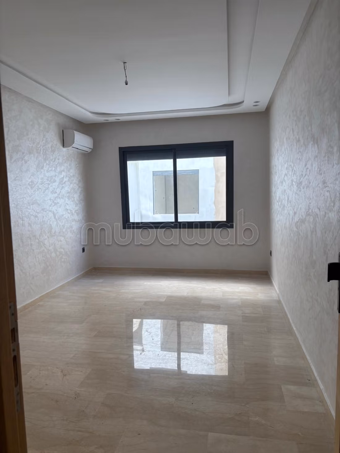 Grand studio neuf à louer – Quartier Les Hôpitaux — 2