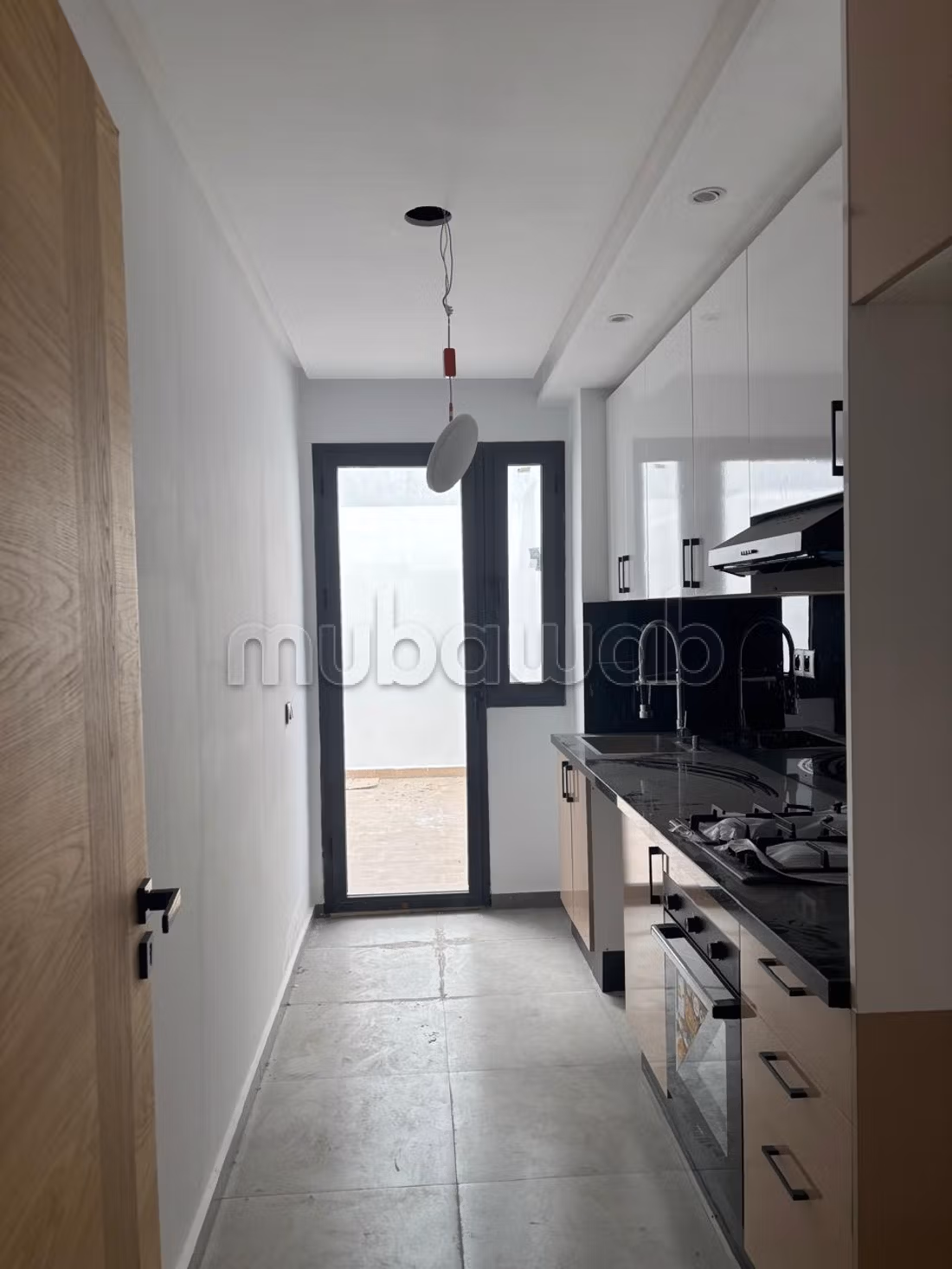 Grand studio neuf à louer – Quartier Les Hôpitaux — 5